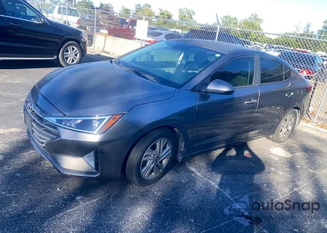 2019 Hyundai Elantra Sel z USA, uszkodzony, nr VIN 5NPD84LF6KH443843